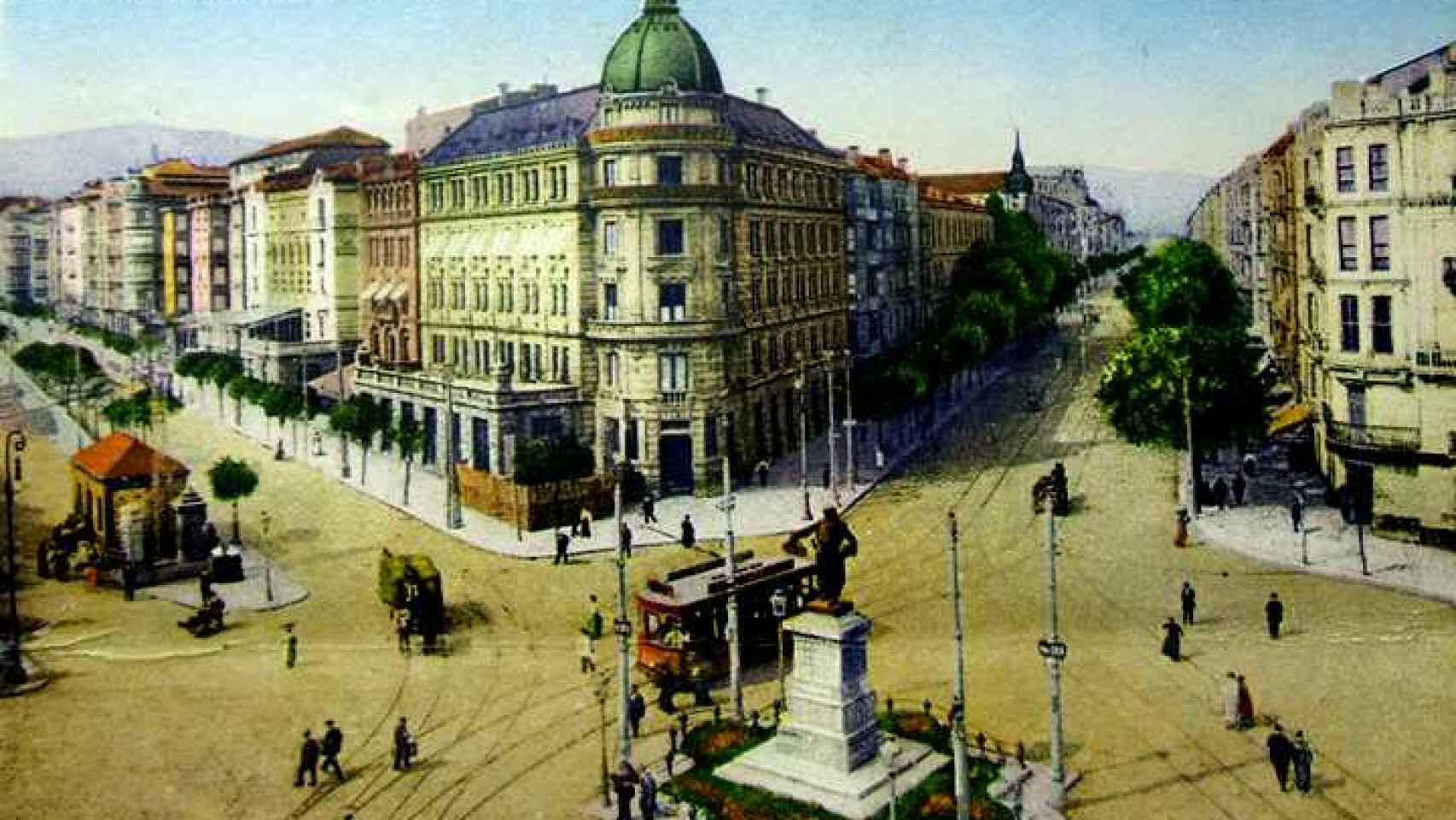 Plaza Circular, con el arranque de la Gran Va y de la calle Hurtado de Amzaga./ Colegio Vasco Navarro de Arquitectos