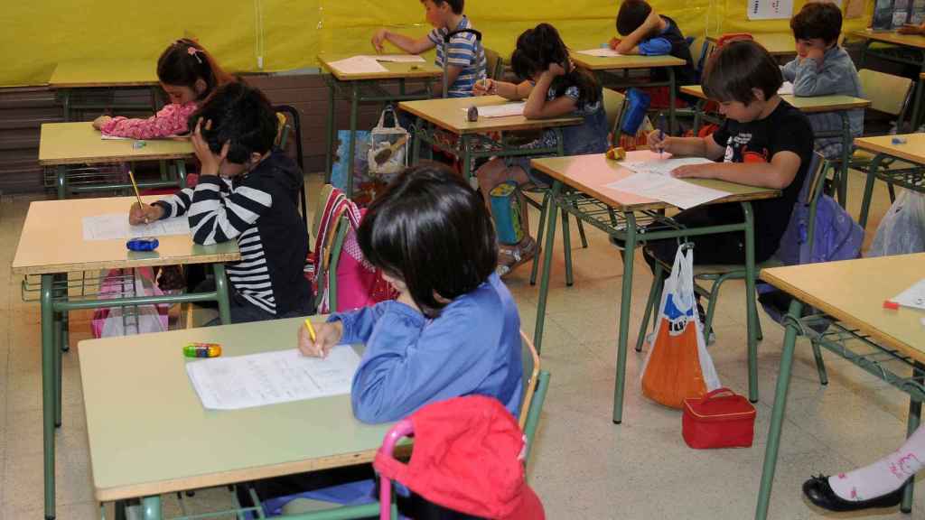 Alumnos de primaria durante una jornada lectiva /EP