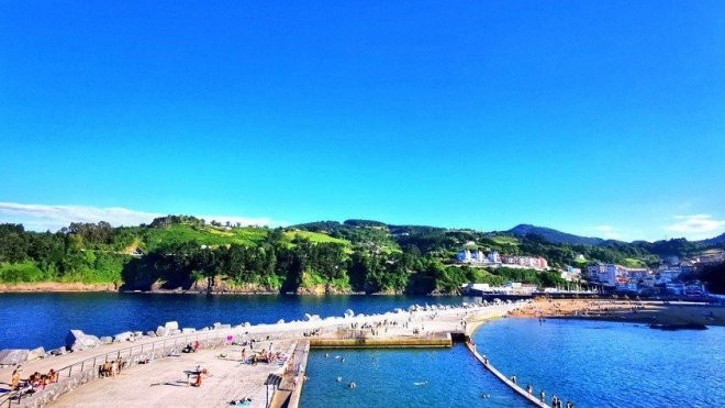 Piscinas de Mutriku / TURISMOVASCO.COM