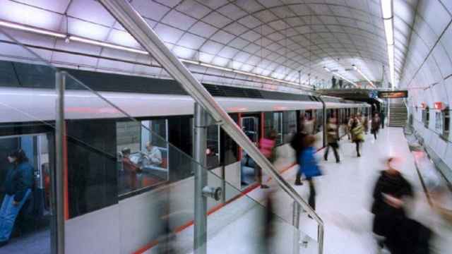 Interior del metro de Bilbao / EFE