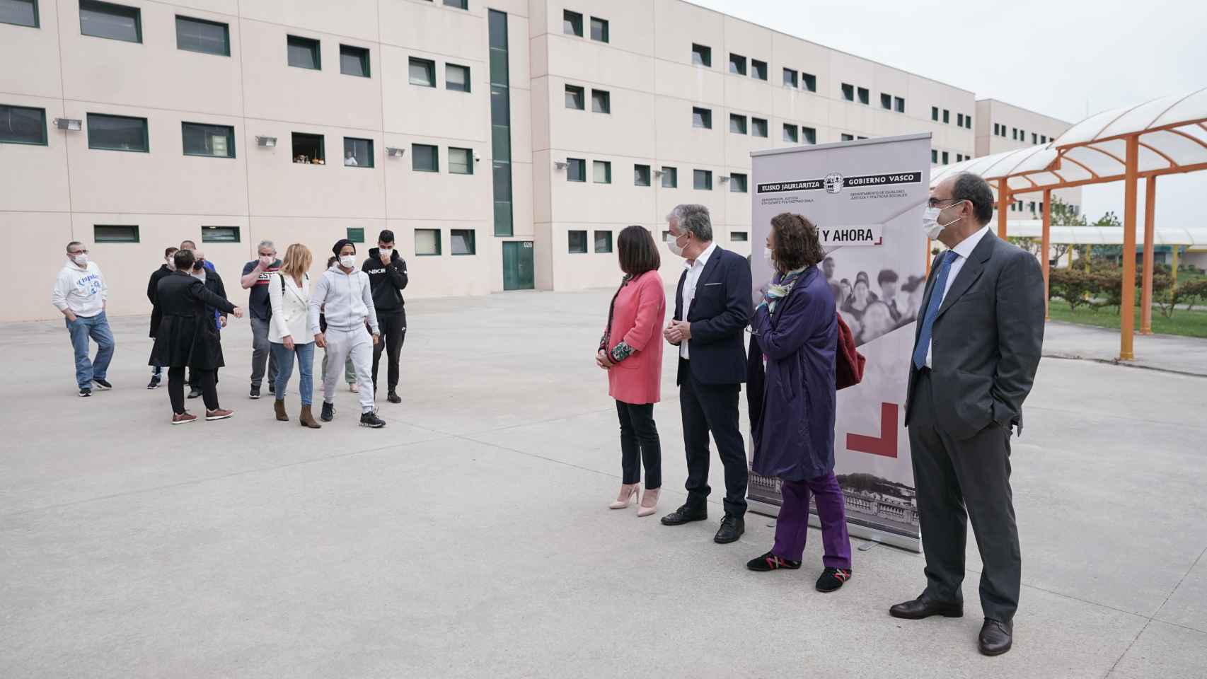 La consejera de Igualdad, Justicia y Polticas Sociales del Pas Vasco, Beatriz Artolazabal, en el centro penitenciario de Zaballa. / EP