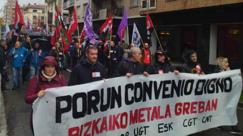 Sindicatos del Metal de Bizkaia en la manifestacin de Amorebieta. / CV