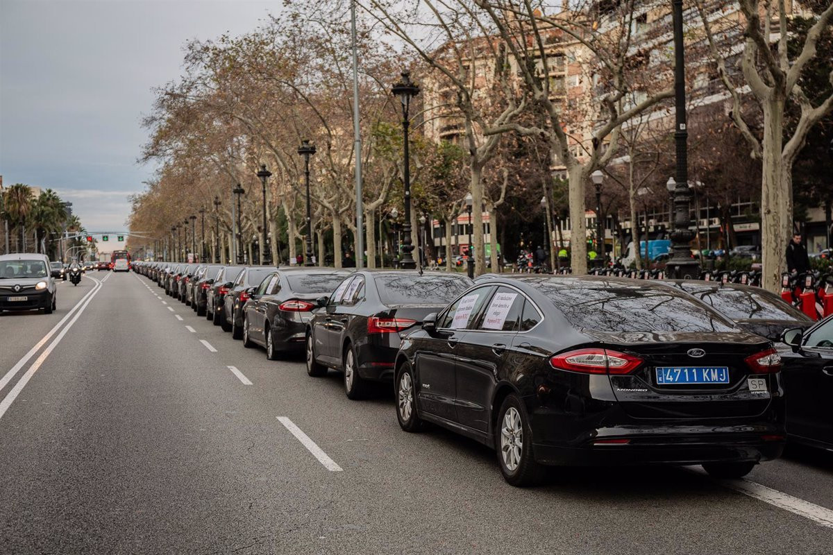 Coches de VTC. / EP