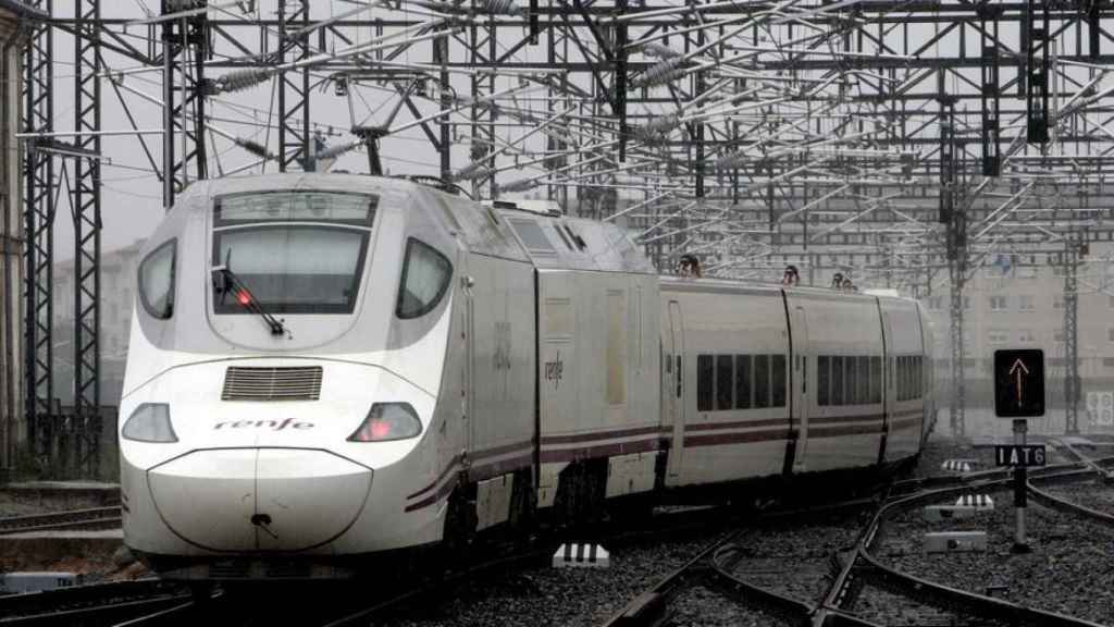 Uno de los trenes de Renfe que sería parte del TAV / EFE