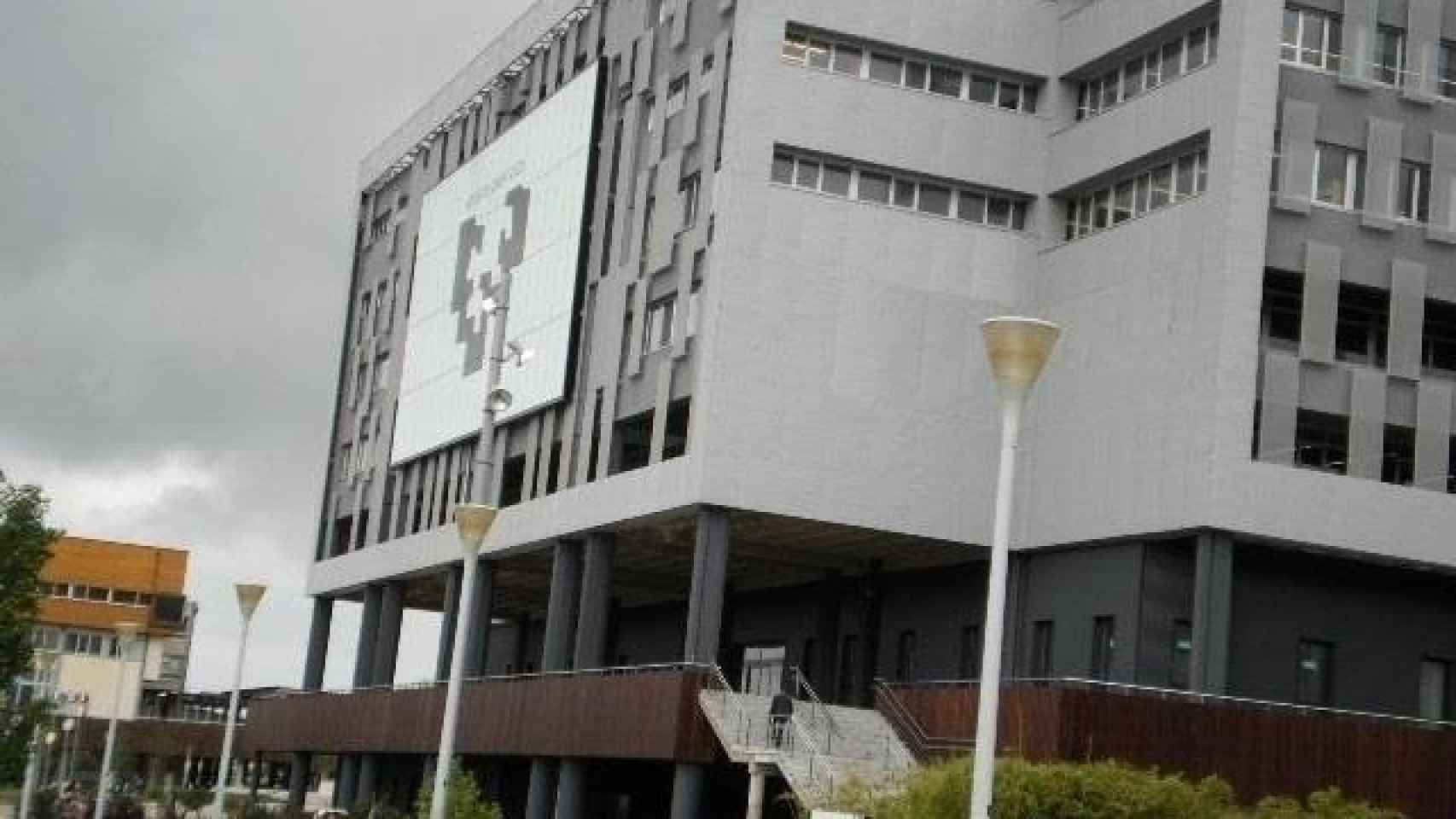 Vista parcial del edificio que alberga la biblioteca en el Campus de Leioa de la Universidad Pblica Vasca. UPV/EHU