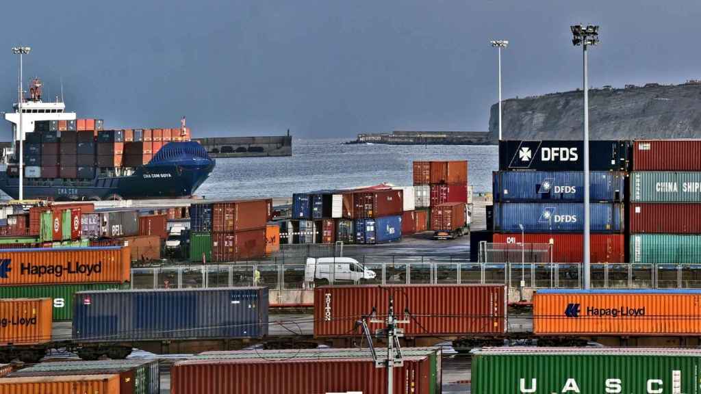 Terminal de contenedores de mercancas en el Puerto de Bilbao. / EP