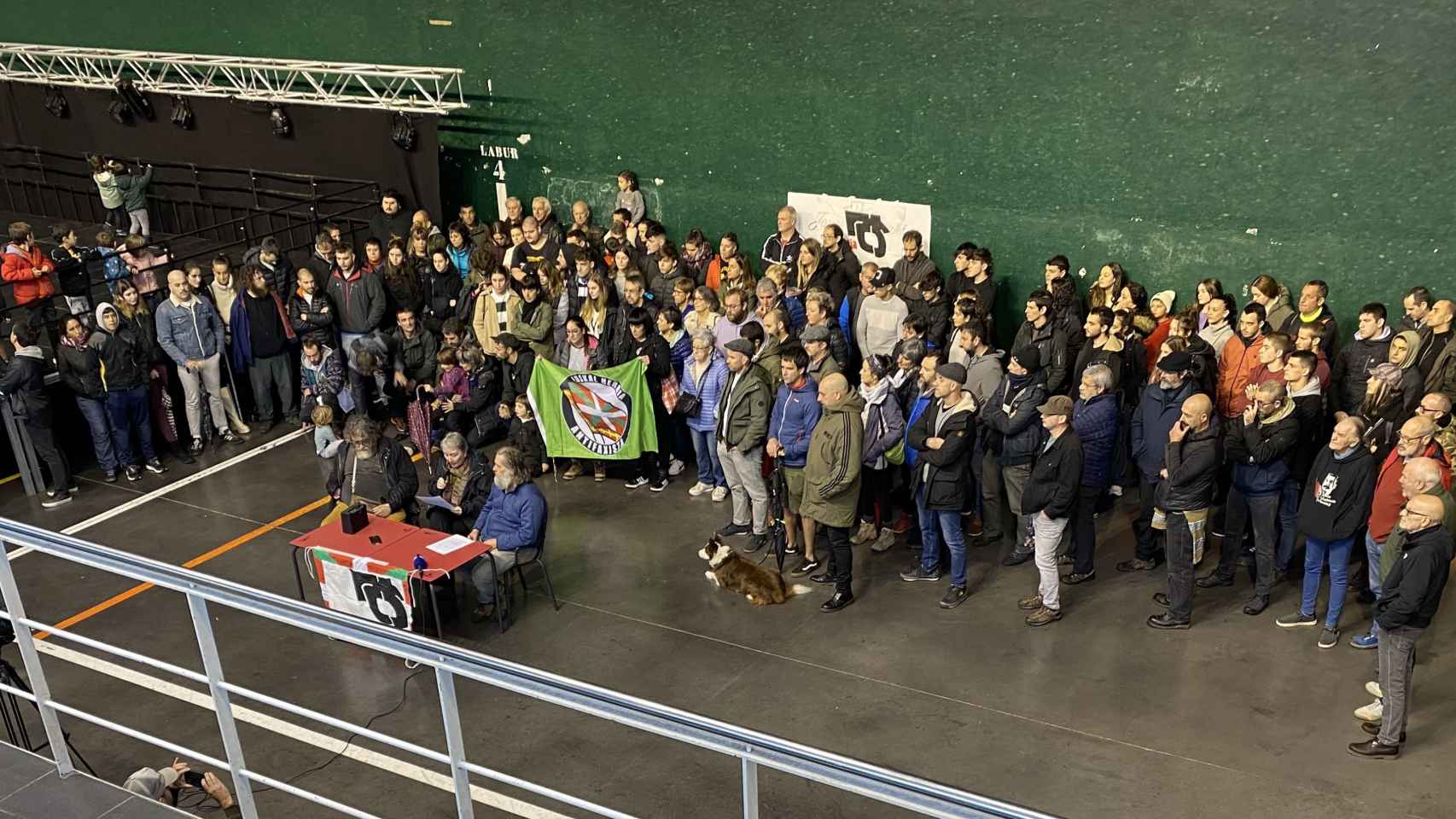 Acto del pasado sbado en el frontn de Berango. / Twitter