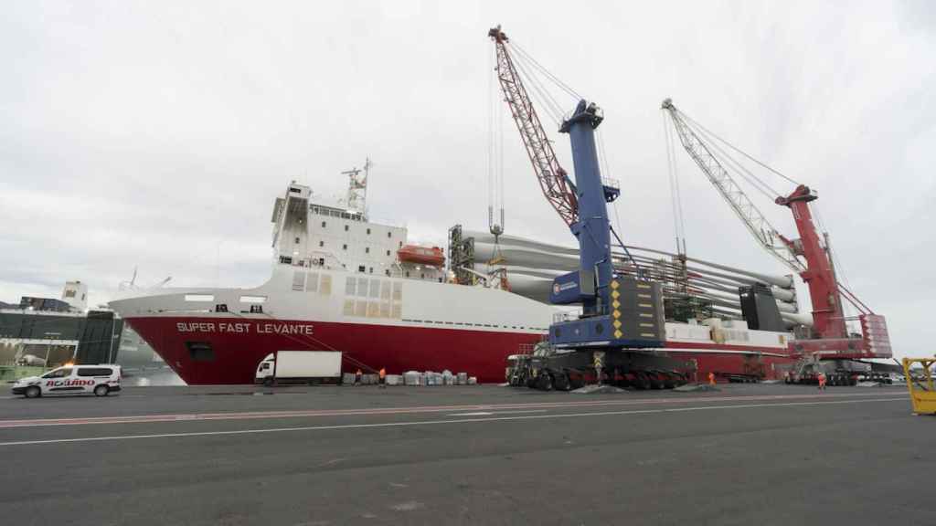 Palas de Acciona durante su carga en el puerto de Bilbao / Autoridad Portuaria de Bilbao