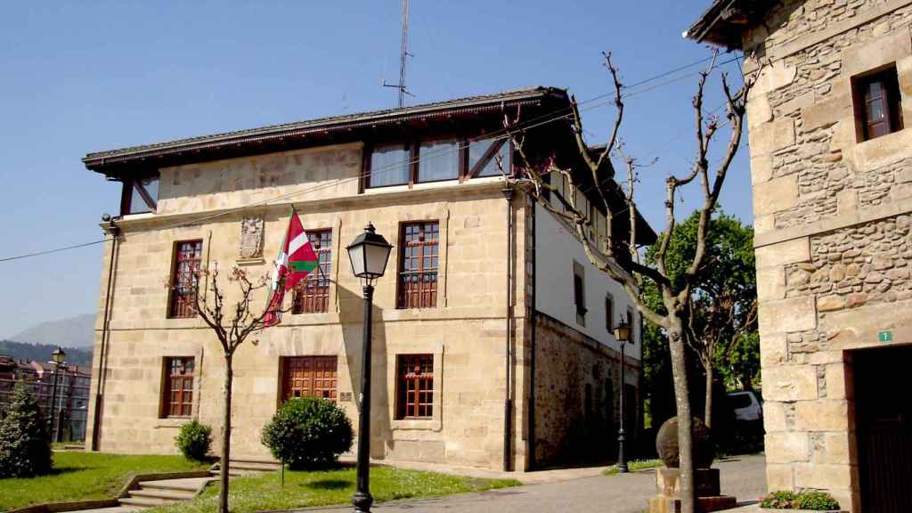 Ayuntamiento de Iurreta. / turismo.euskadi.eus