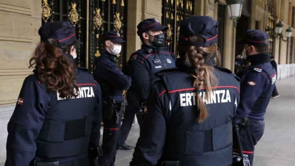 La Ertzaintza ha puesto al sospechoso a disposicin del Juzgado de Guardia de Vitoria y el juez ha ordenado su ingreso en prisin / Europa Press