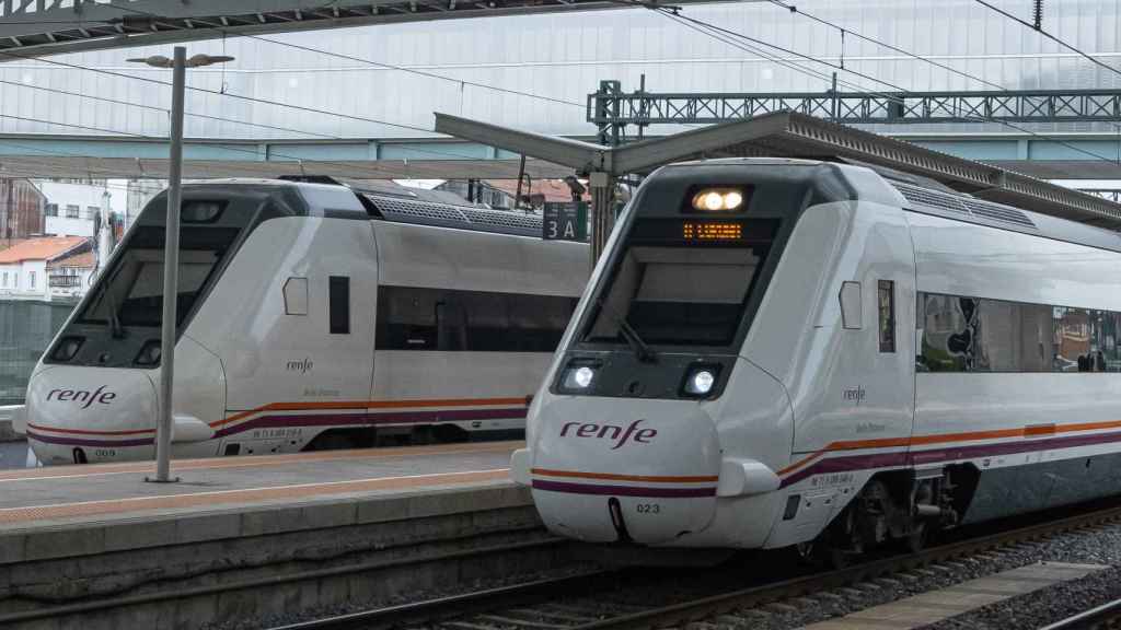 Trenes de Media distancia de Renfe. / EP