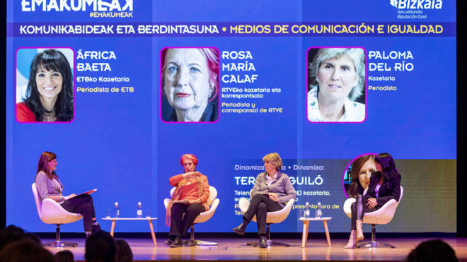 Las tres periodistas en el seminario 'Medios de comunicación e igualdad'. / Emakumeak.eus  