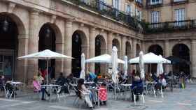 Clientes de un local hostelero de Bilbao./ EP