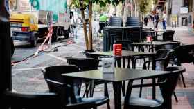 Varias sillas en un bar de Euskadi./ EuropaPress