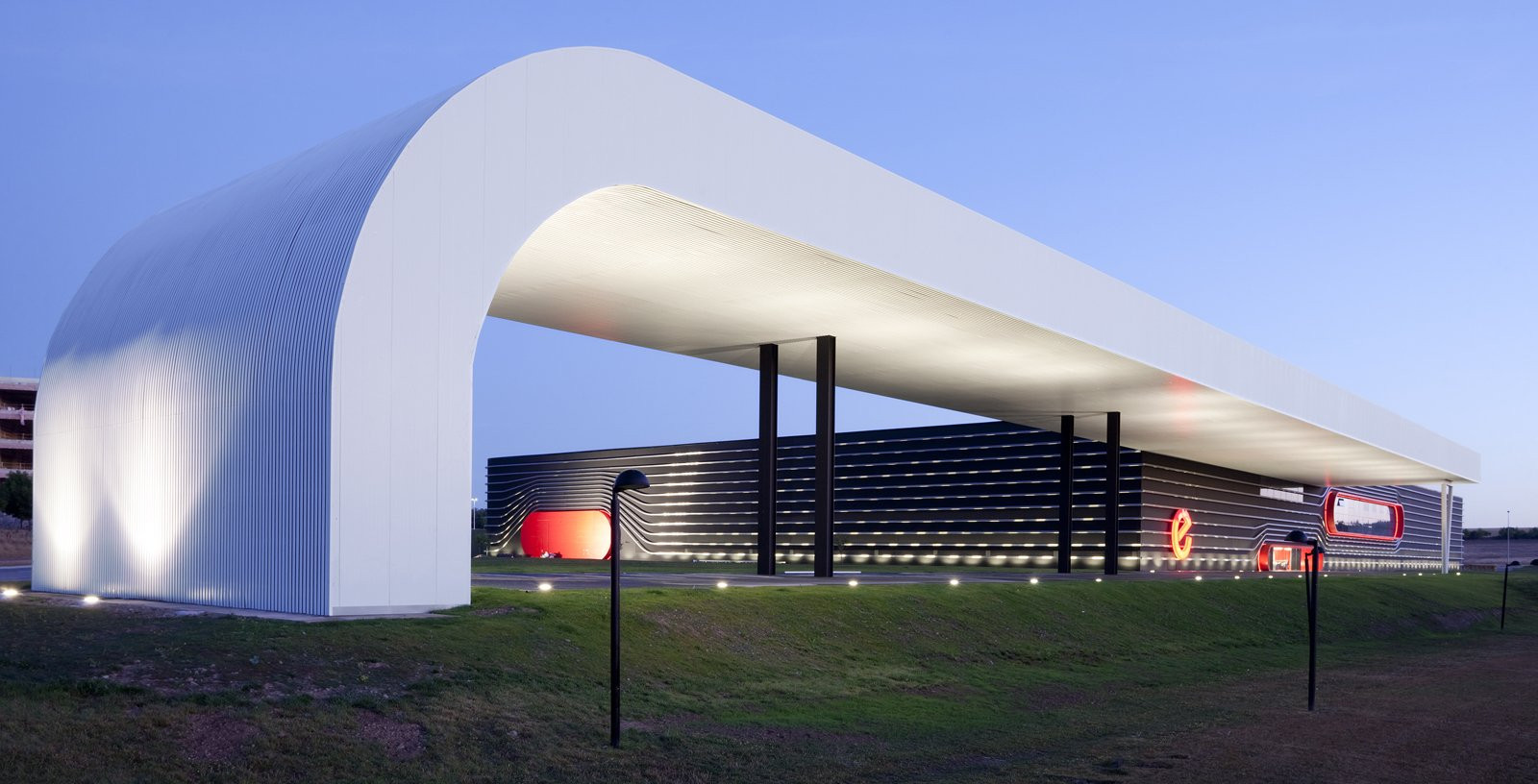 Instalaciones de Epsilon Euskadi en el Parque Tecnológico de Miñano cuando estaban en uso / Idom
