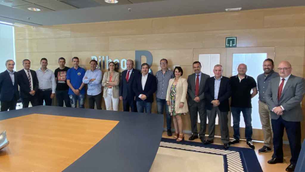 Firma del convenio de la estiba del Puerto de Bilbao en mayo de 2022 / CV