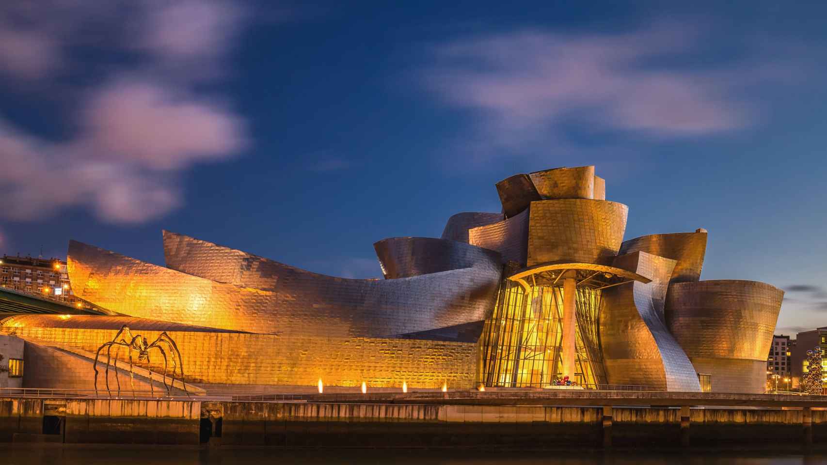 Museo Guggenheim Bilbao / PEXELS