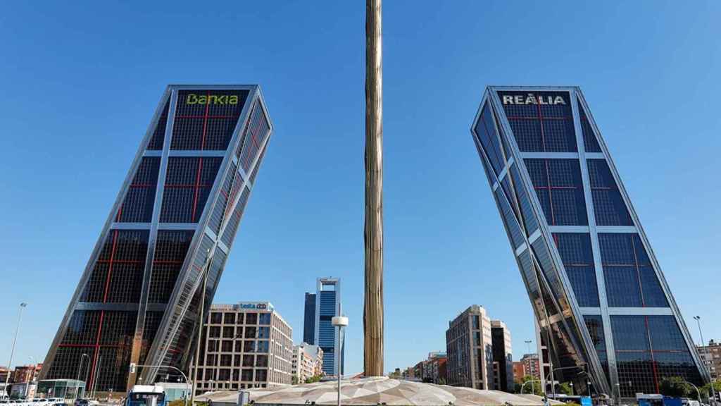 Las emblemáticas Torres Kio en el Paseo de la Castellana, en Madrid / JESUS HELLN (EP)