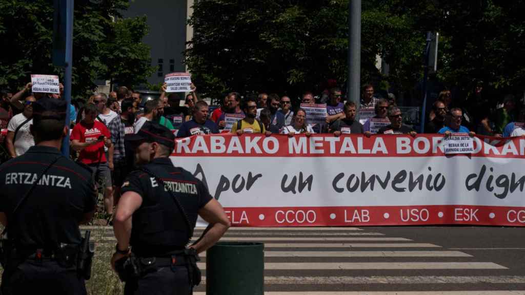 Sindicatos del Metal de lava en una concentracin por el nuevo convenio. / EFE