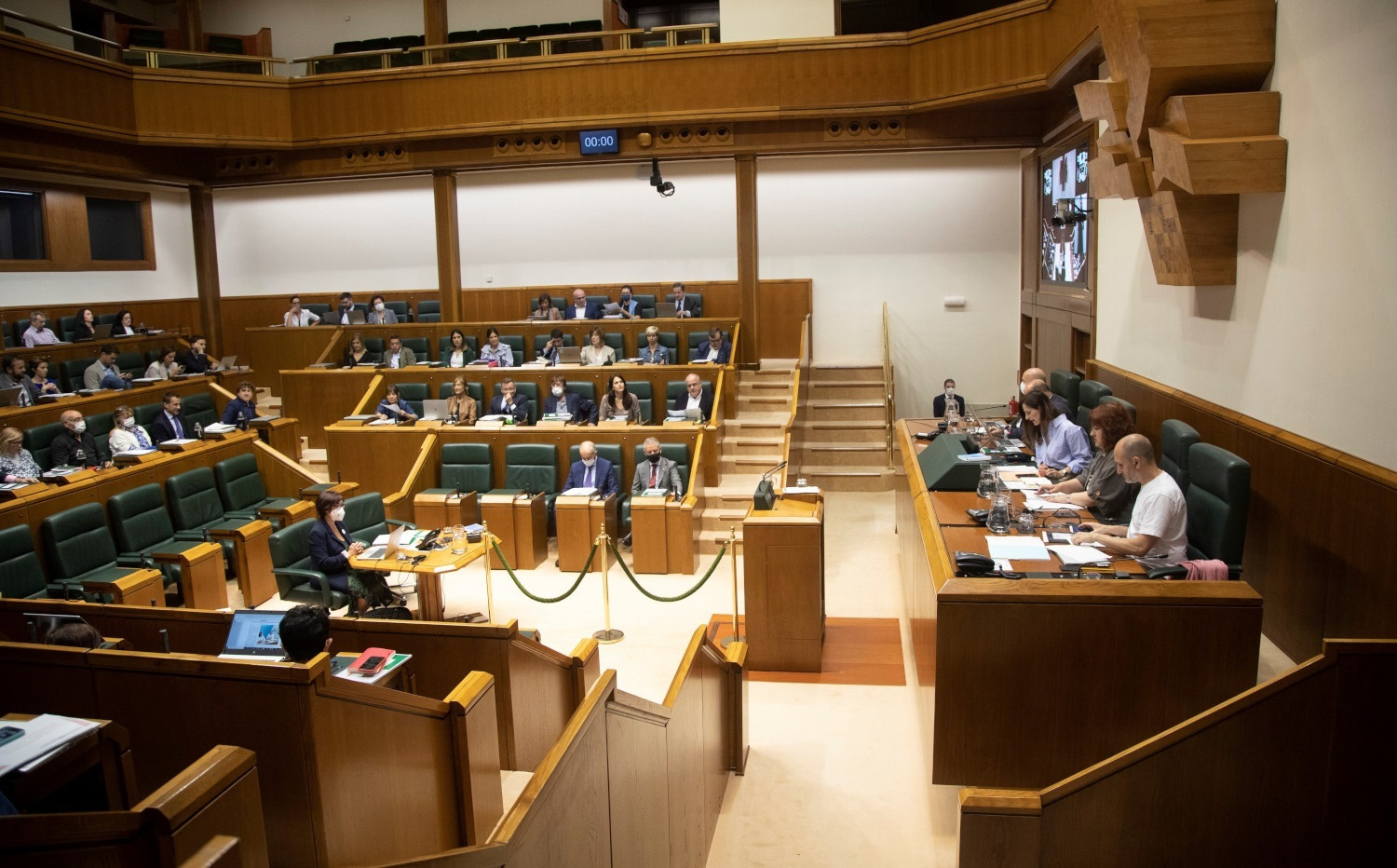 Pleno en el Parlamento vasco. / EP