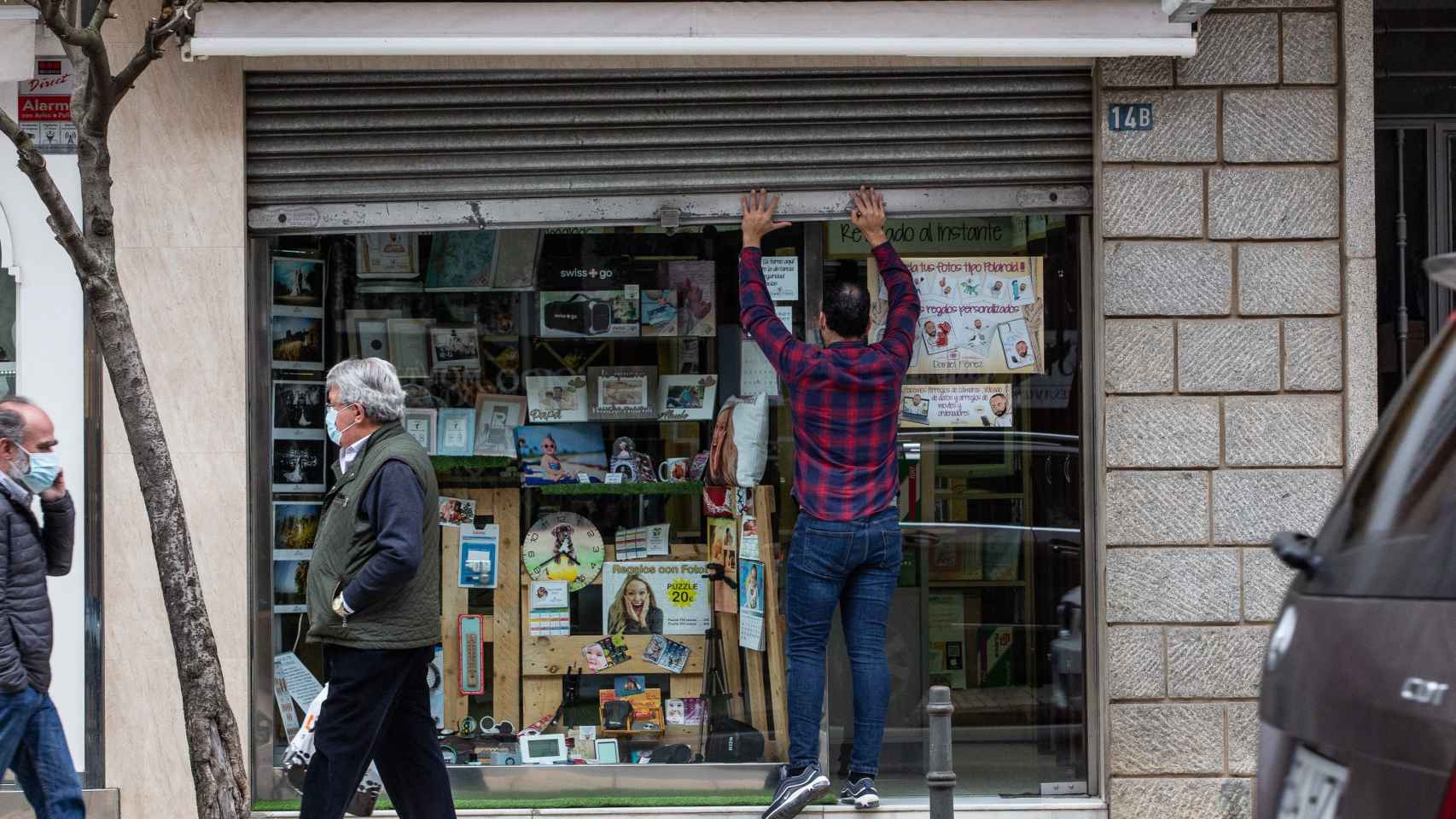 Comercio local. / EP