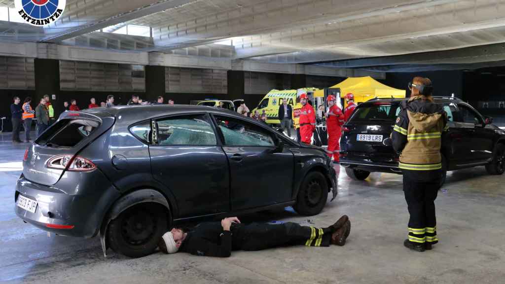 Escena del simulacro de atentado organizado por la Ertzaintza / Ertzaintza