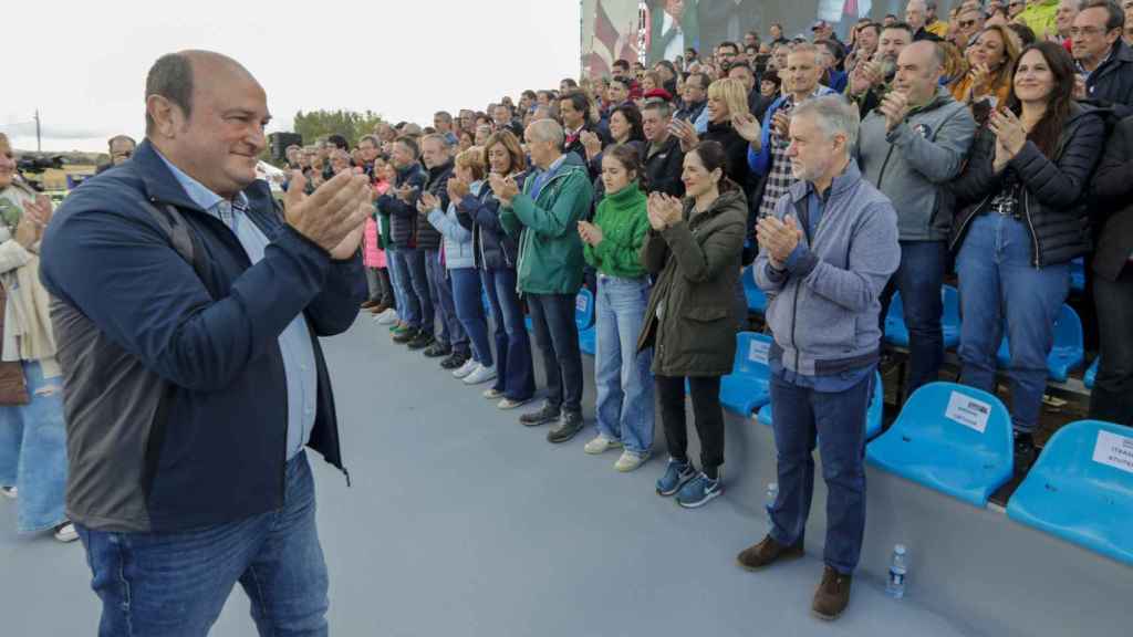 El presidente del PNV Andoni Ortuzar, y el lehendakari, Iigo Urkullu, en el acto central del Alderdi Eguna