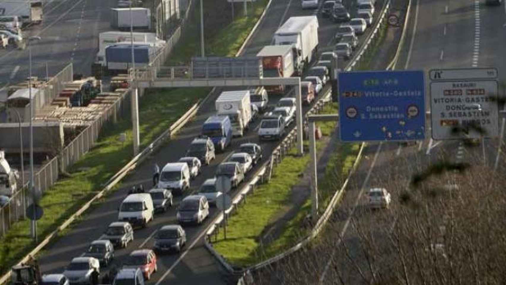 La AP-68 en la salida de Bilbao hacia Vitoria / EFE