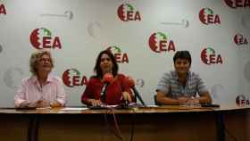 Miren Aranoa, Iratxe Lpez de Aberasturi y Mikel Goenaga, sector crtico de EA. / EP