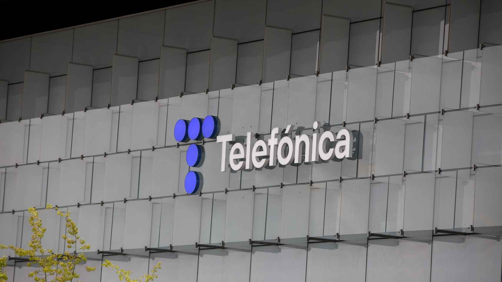 La avera afecta a algunas lneas corporativas de telefona mvil en Euskadi/ EP