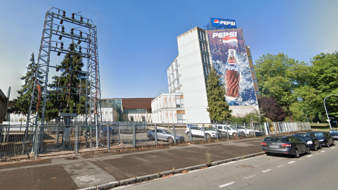 Antiguo edificio de Pepsico en Gamarra / CV