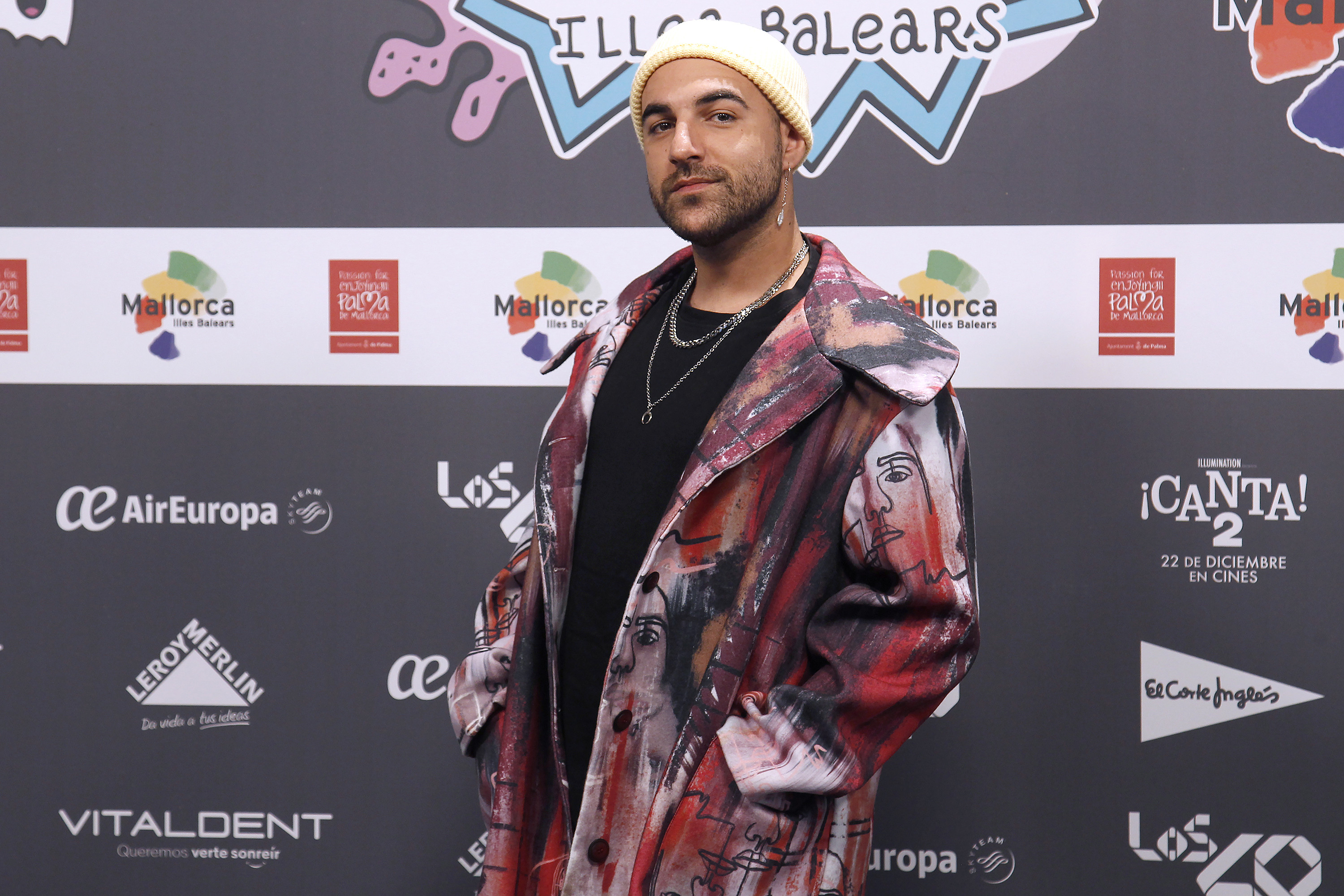 El músico Nil Moliner posa en el photocall de los 40 Music Awards 2021. / EP