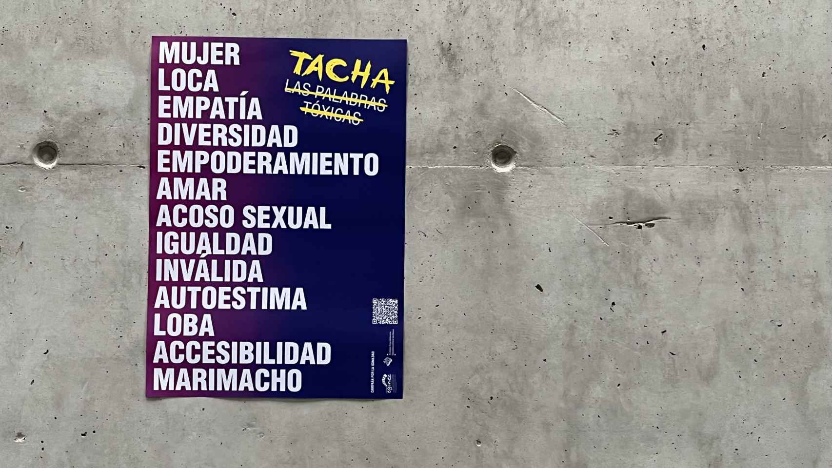 Uno de los carteles que han sido colocados en pueblos de lava./ Eginaren eginez