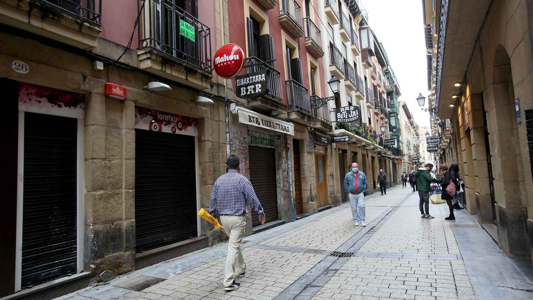 Una calle donostiarra en una imagen de archivo tomada durante el mes de noviembre. EUROPA PRESS