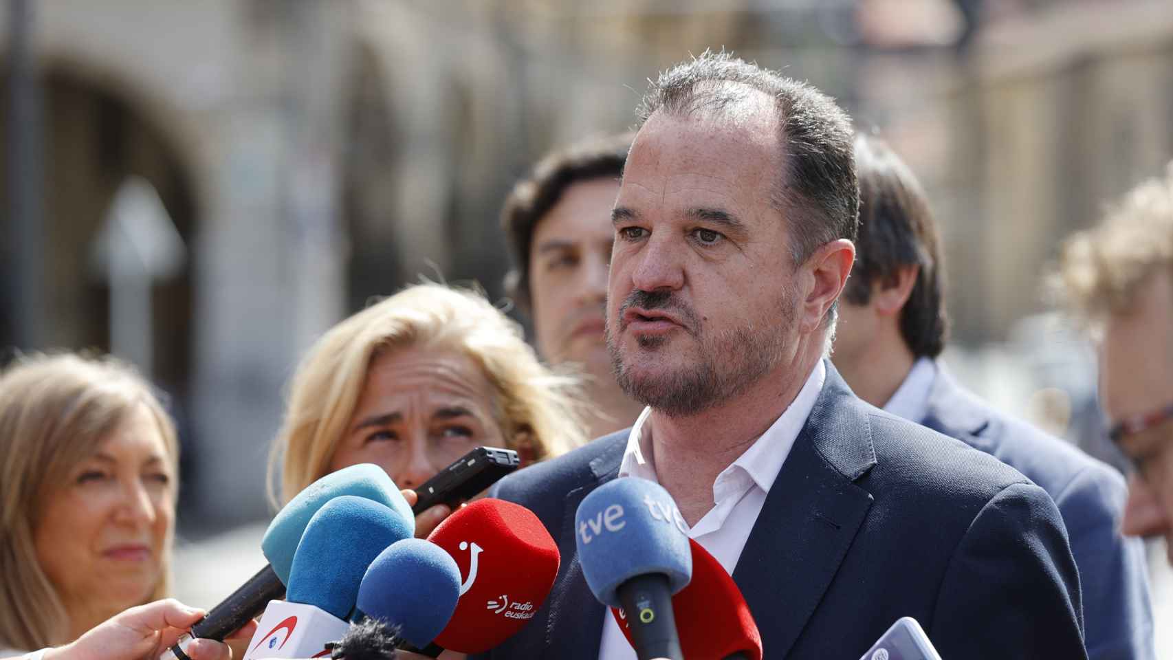 El presidente del PP vasco, Carlos Iturgaiz, en un acto del partido en Bilbao / Luis Tejido - EFE