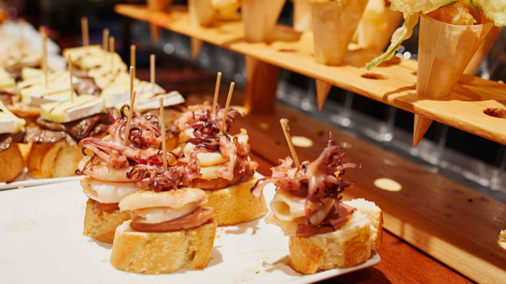 Este es el primer pintxo que llegó a Bilbao: sencillo y delicioso.