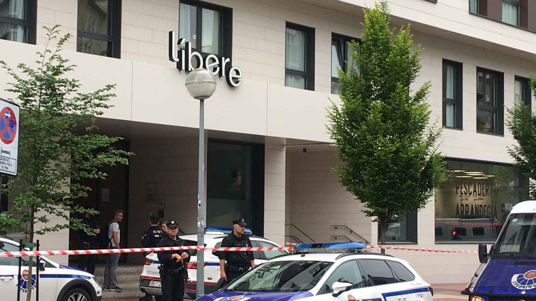 La mujer asesinada en Vitoria se encontraba junto a su bebé y estaba embarazada.