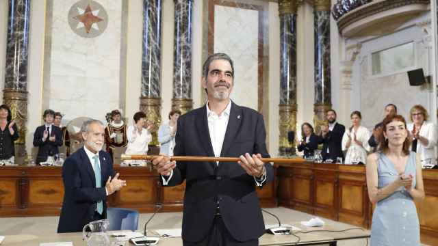 El alcalde de San Sebastián, Eneko Goia, durante su investidura / EFE