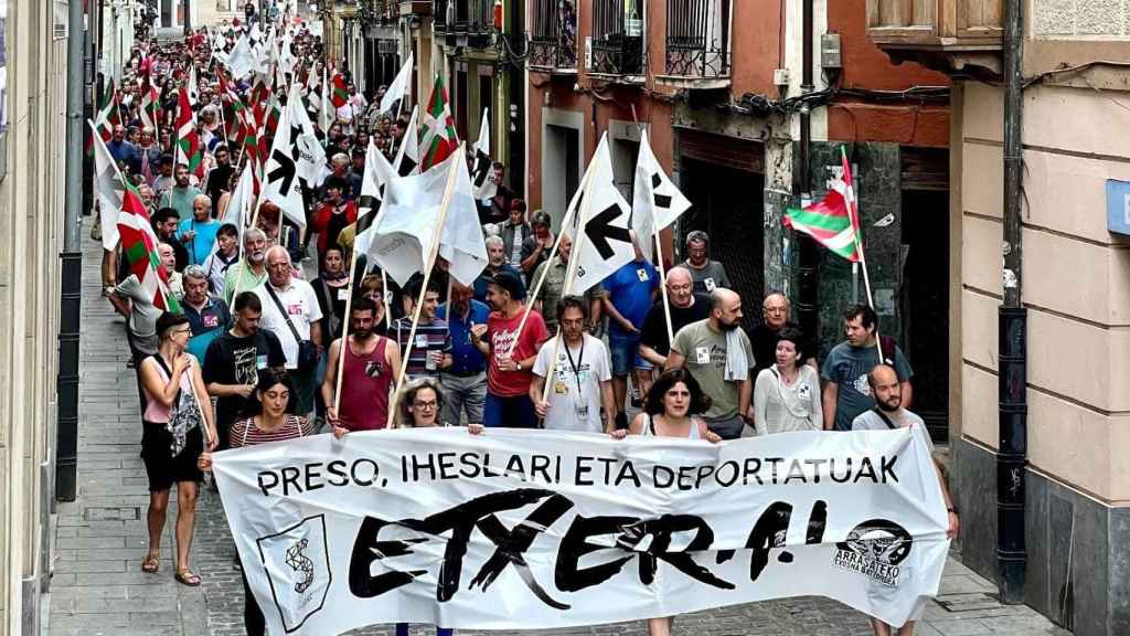 Manifestación en Mondragón por los presos de ETA.