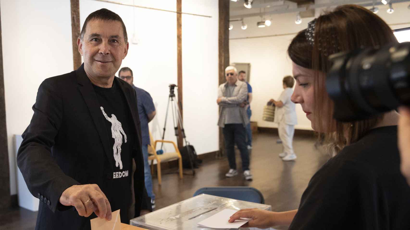 Arnaldo Otegi este domingo al votar en Elgoibar.