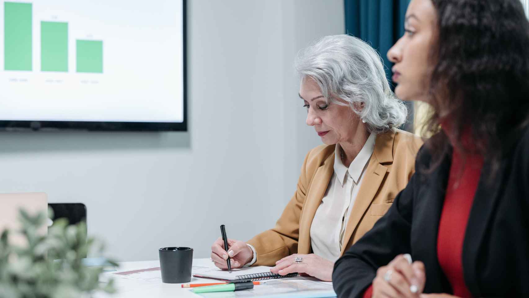 El empleo entre los mayores de 55 años en Euskadi no recupera los niveles prepandemia