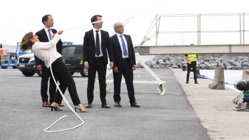 La ministra Teresa Ribera durante el bautismo de Demosath en el Puerto de Bilbao / EP