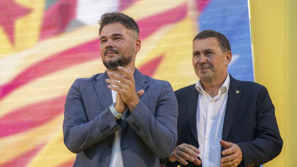 El número uno de ERC al Congreso Gabriel Rufián, y el coordinador de EH Bildu Arnaldo Otegi durante un mitin para las elecciones del 23J /   Lorena Sopêna - Europa Press