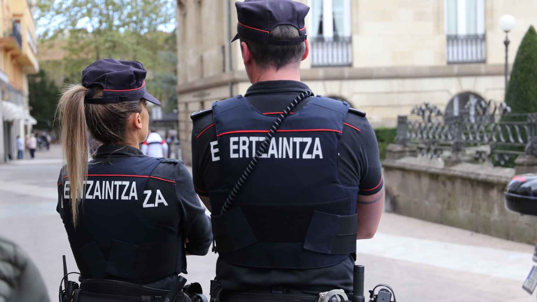 Agentes de la Ertzaintza