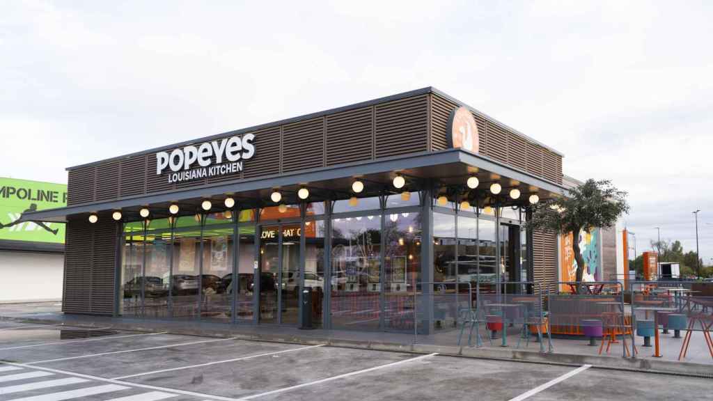 Restaurante de Popeyes / POPEYES