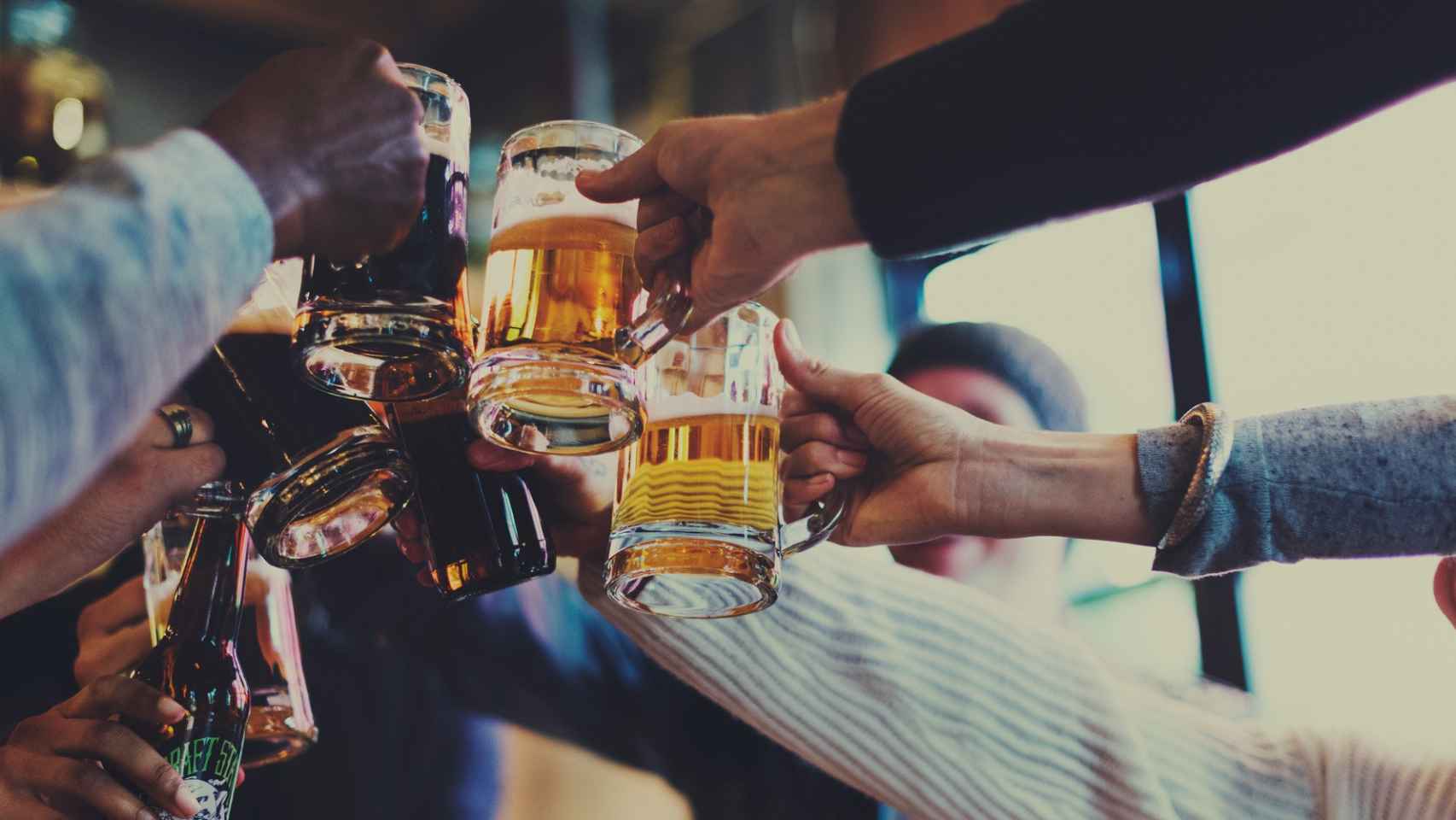 Amigos en un bar