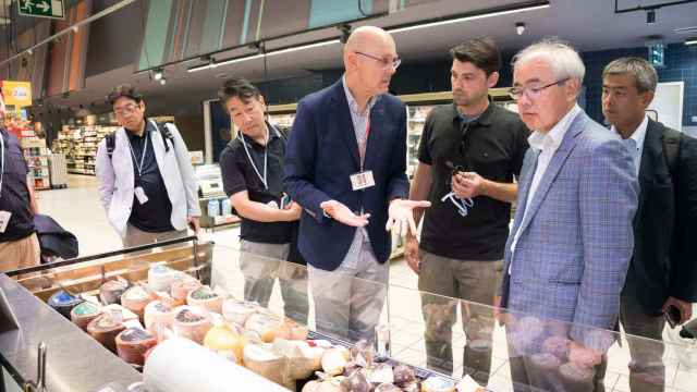 Representantes de la Asociación de consumidores más grande de Japón visitan Eroski interesados por su modelo de negocio/EROSKI