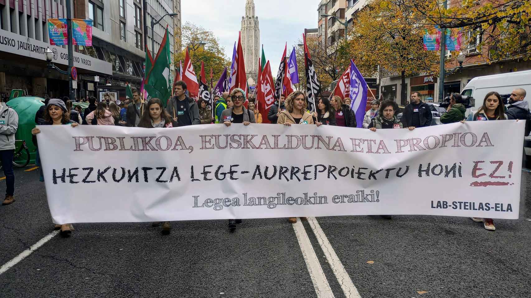 Cabecera de manifestación durante la huelga en la educación pública vasca no universitaria / EUROPA PRESS