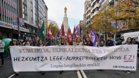 Cabecera de manifestación durante la huelga en la educación pública vasca no universitaria / EUROPA PRESS