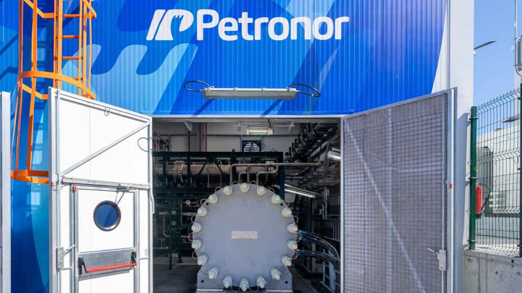 Electrolizador de 2,5 kW de potencia puesto en marcha por Petronor en Muskiz.